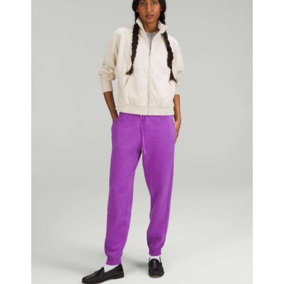 Lululemon High Rise Scuba Jogger in Moonlit Magenta Purple Size 4 - Picture 1 of 9